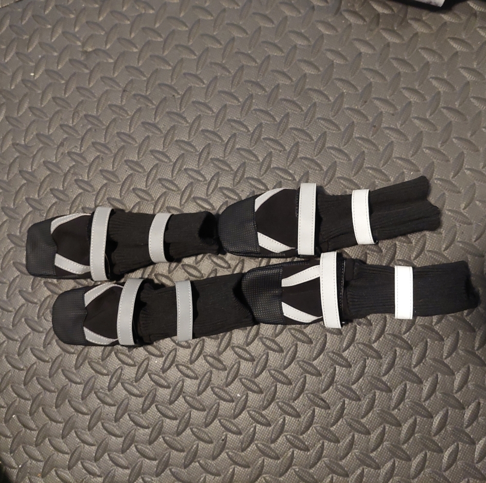 4 medium booties with reflective strips